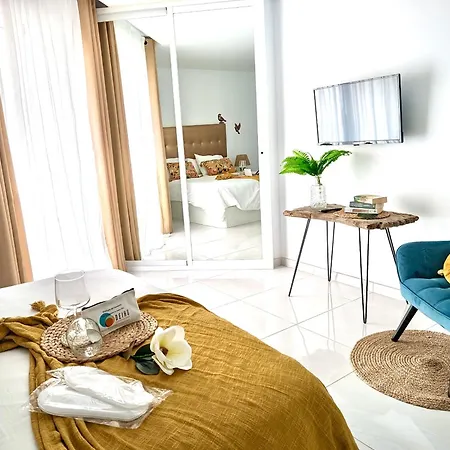 Διαμέρισμα Luxury Bahia Sea Views By Deihu Experiences *